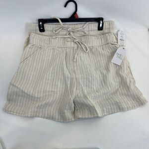 2 pcs of Time and Tru Women's Linen Blend Shorts | Women's Medium | NWT
